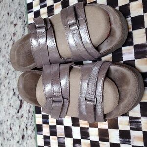 Naot Silver thread Metallic Adjustable Strap Comfort Bed Sandals size 40 USA 9